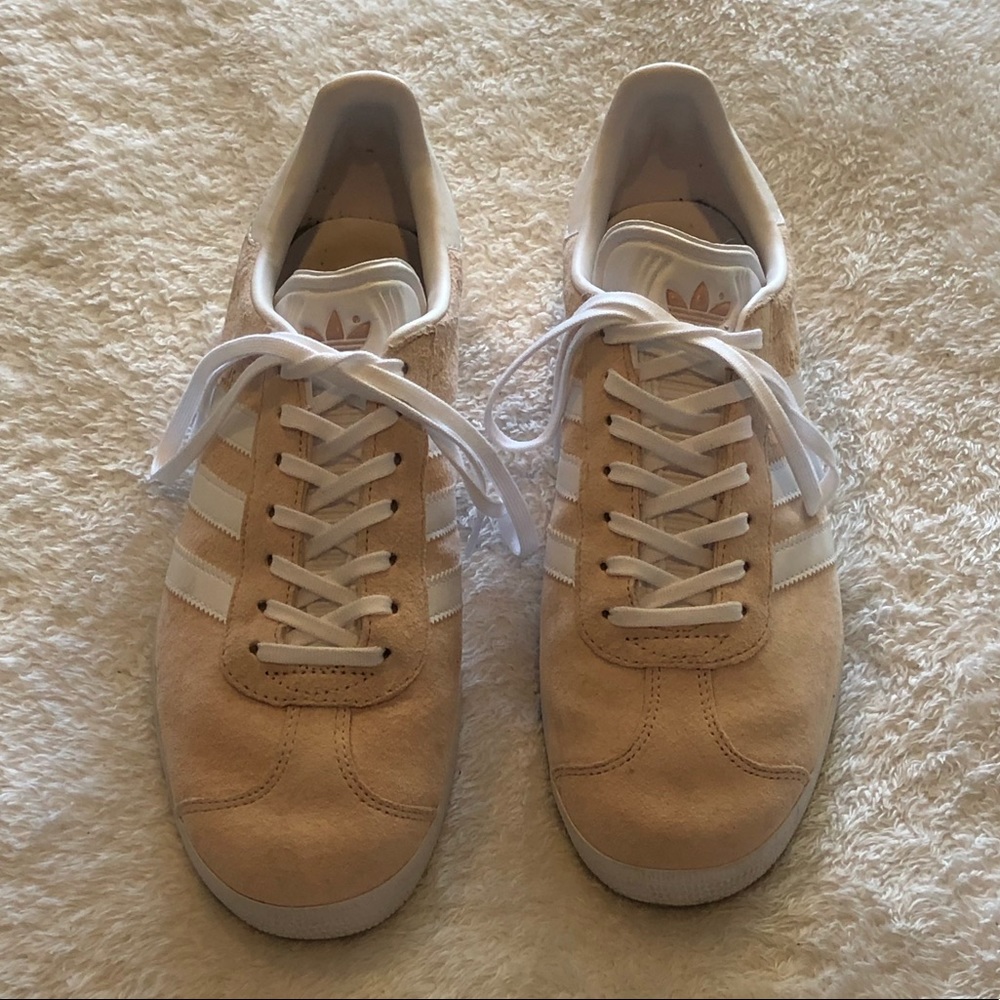 Adidas Gazelle in Light Pink - Size 9